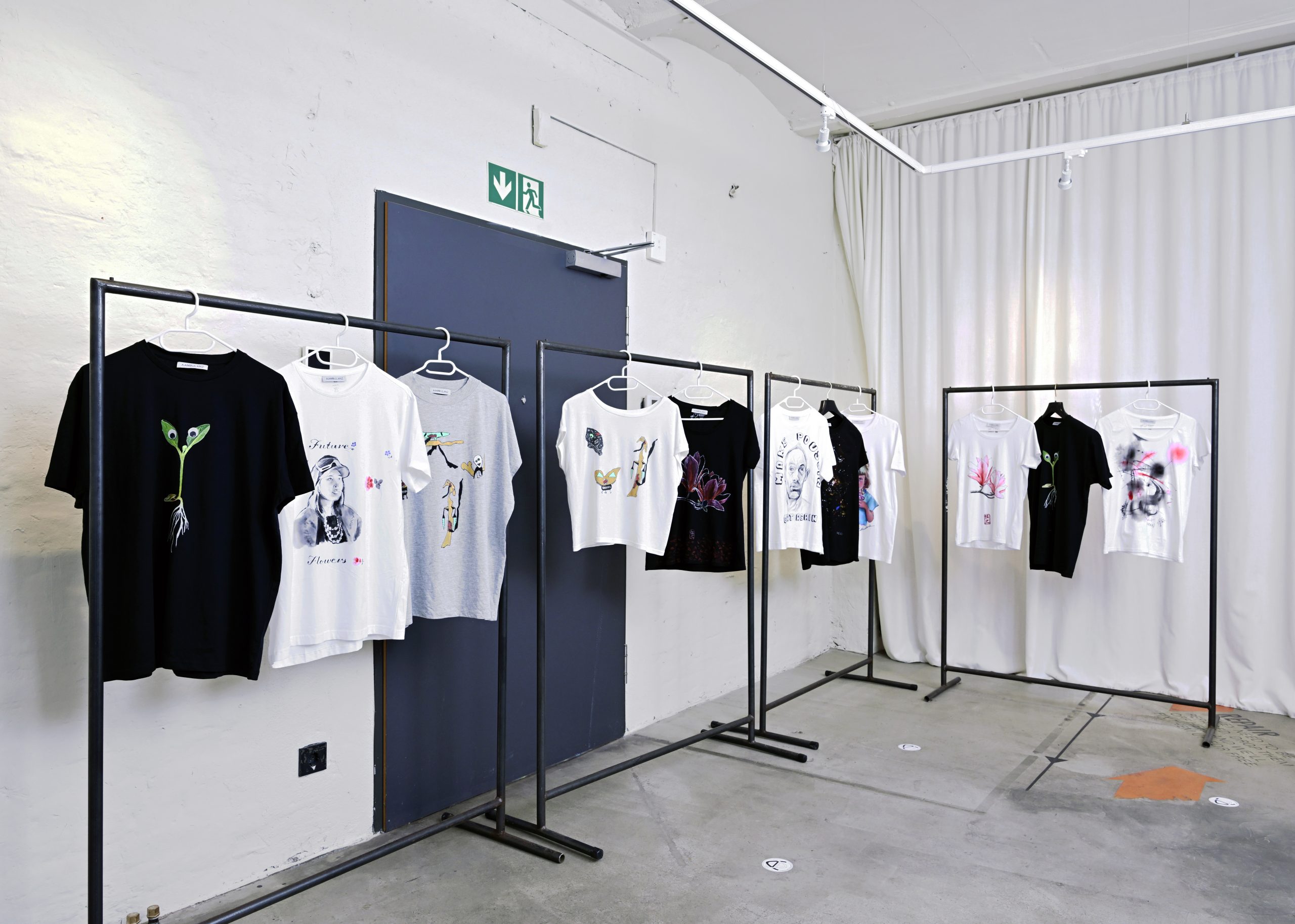 Future Flowers, Kostbar Gallery, Berlin